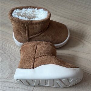 Cozy brown ugg style kids winter boots